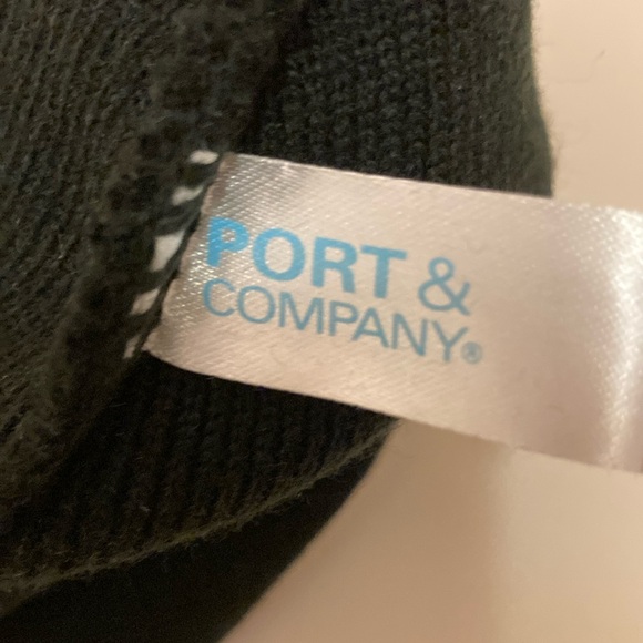 Unisex Black Acrylic Knit Hat with single
embroidered snowflake - Picture 5 of 6